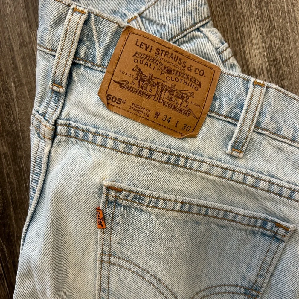 Levi’s Orange Tab 505 Light Wash Jeans - Picture 2 of 2